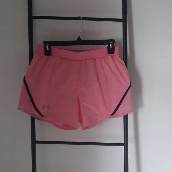 Under Armour - Picture 3 of 3